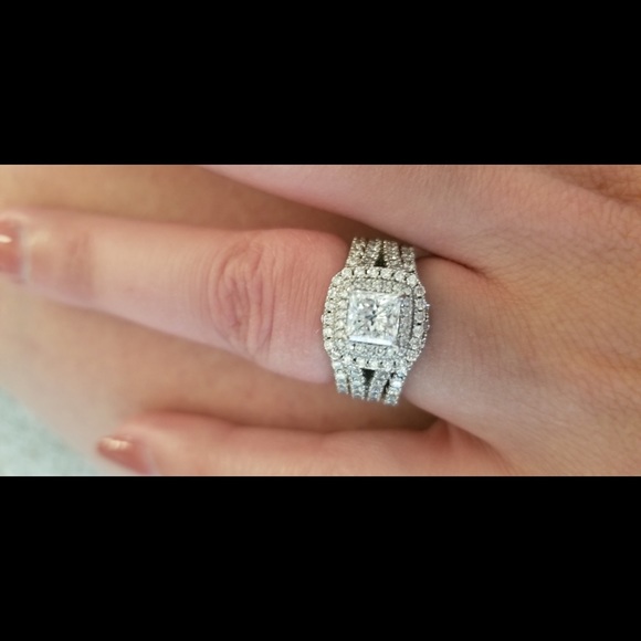 Wedding ring set - Picture 1 of 5